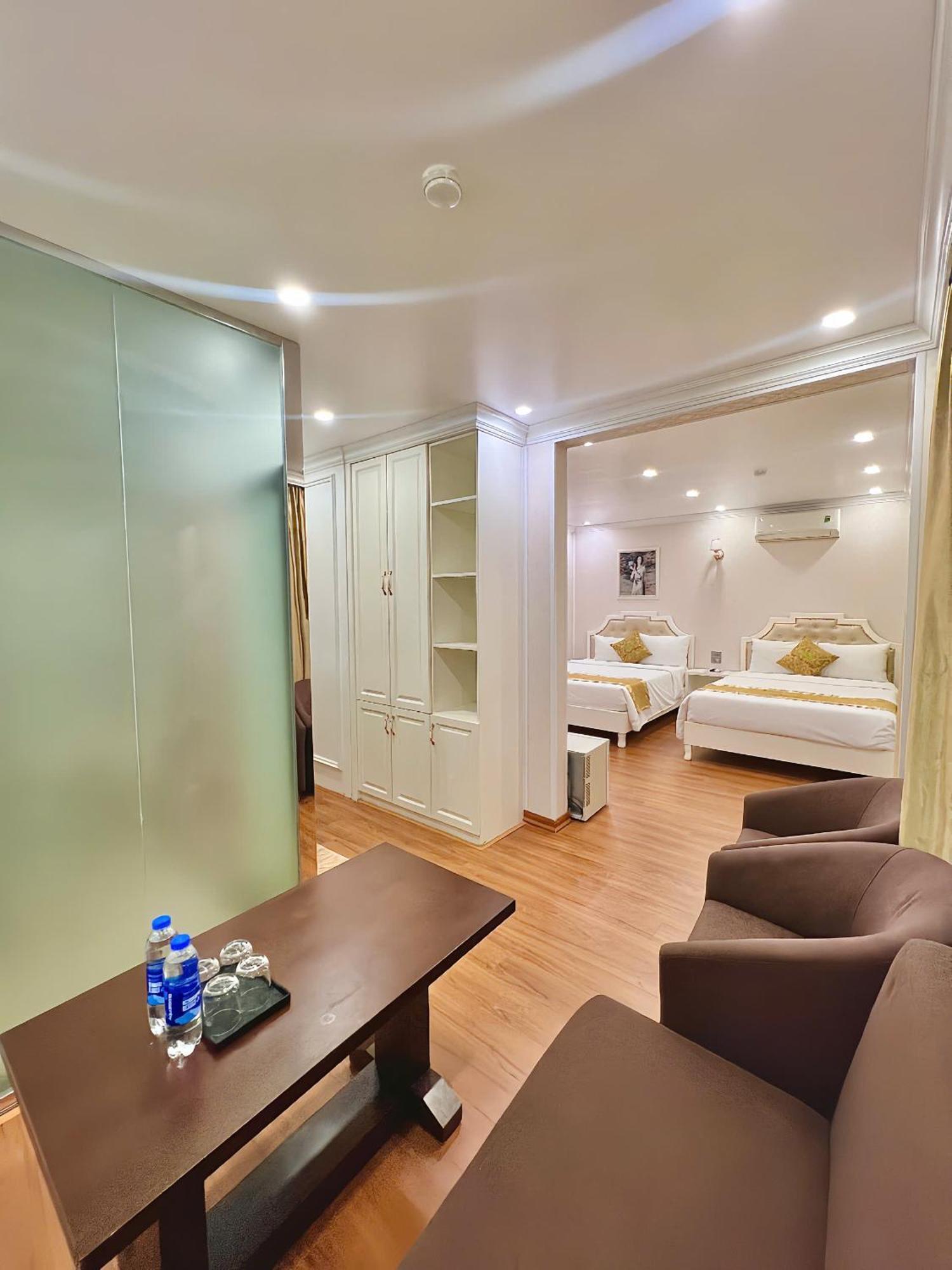 הלונג Bai Tho Mountain Hotel מראה חיצוני תמונה